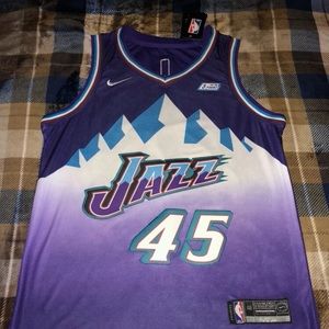 Donovan Mitchell Jersey